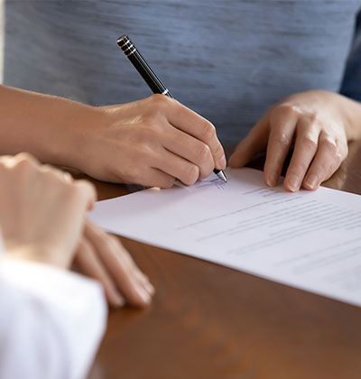 Signing a contract - employment law